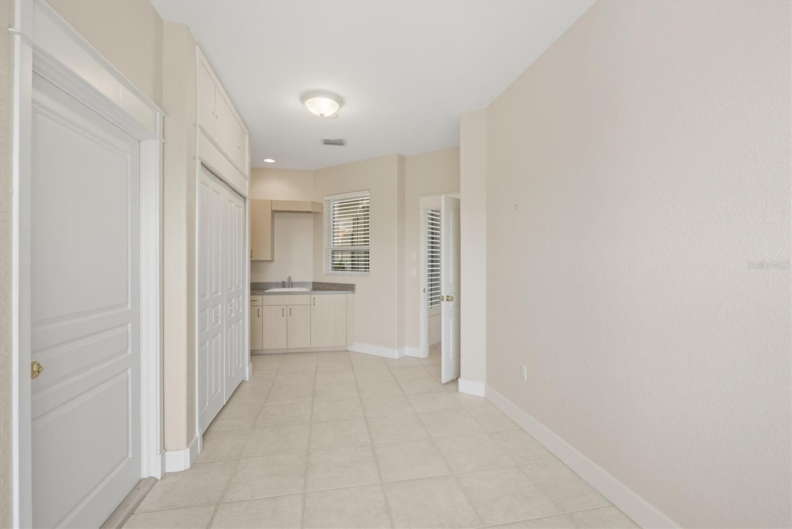 Image 68 of 87 For 1700 Los Alamos Drive