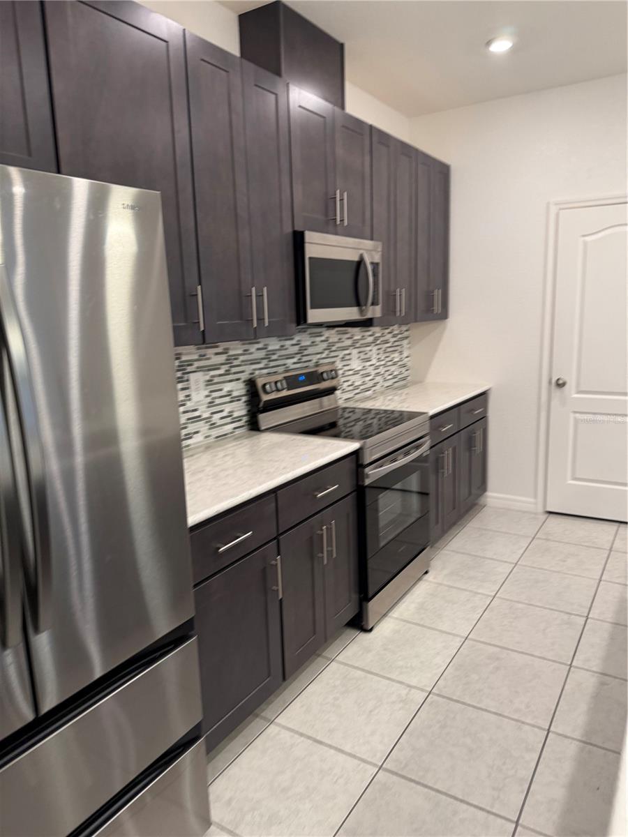 Image 4 of 26 For 408 Bahia Grande Avenue