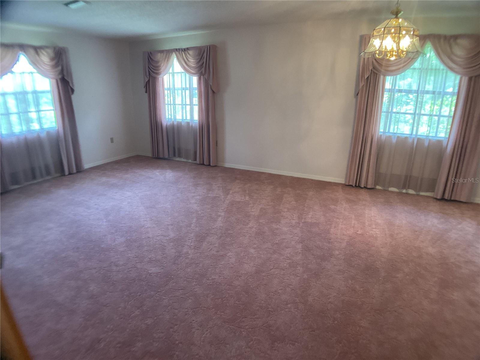 Image 8 of 87 For 825 Johnson Avenue