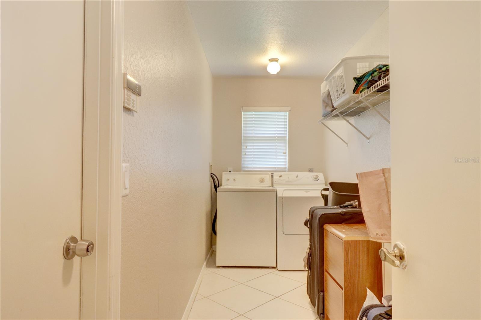 Image 35 of 44 For 891 Bayard Street