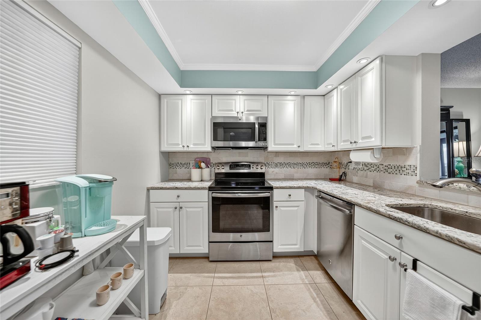 Image 6 of 40 For 812 Capri Isles Boulevard 117