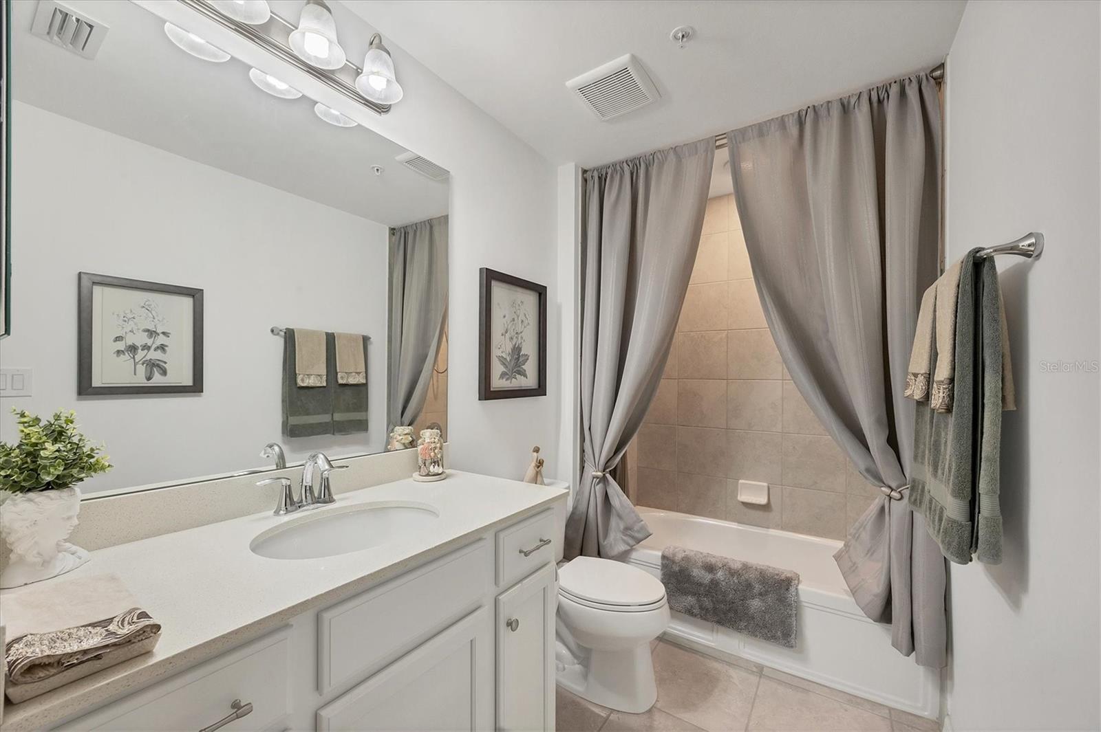 Image 19 of 87 For 10791 Palazzo Way 105