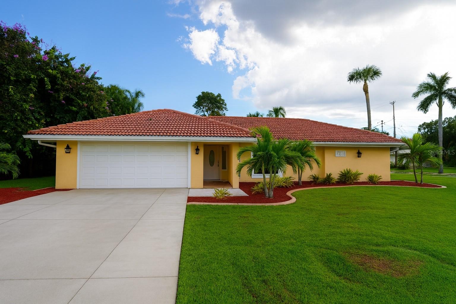 Details for 158 Dow Lane, NORTH FORT MYERS, FL 33917
