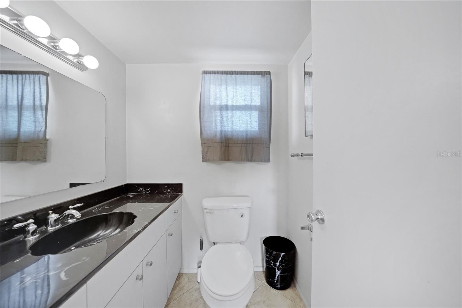 Image 15 of 21 For 3100 Harbor Boulevard 315