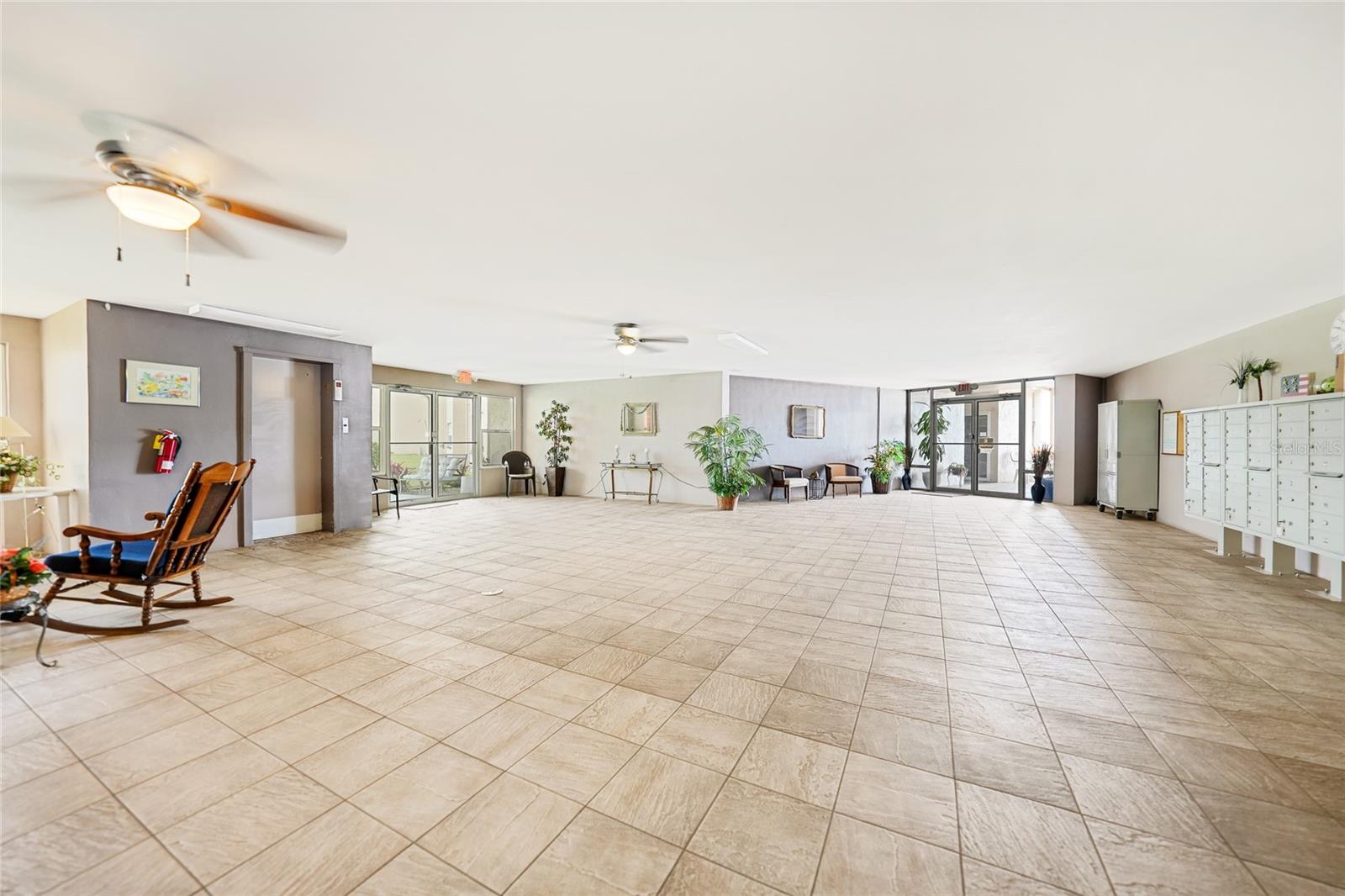 Image 16 of 21 For 3100 Harbor Boulevard 315