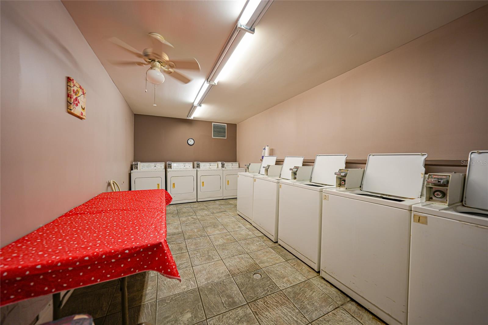 Image 18 of 21 For 3100 Harbor Boulevard 315