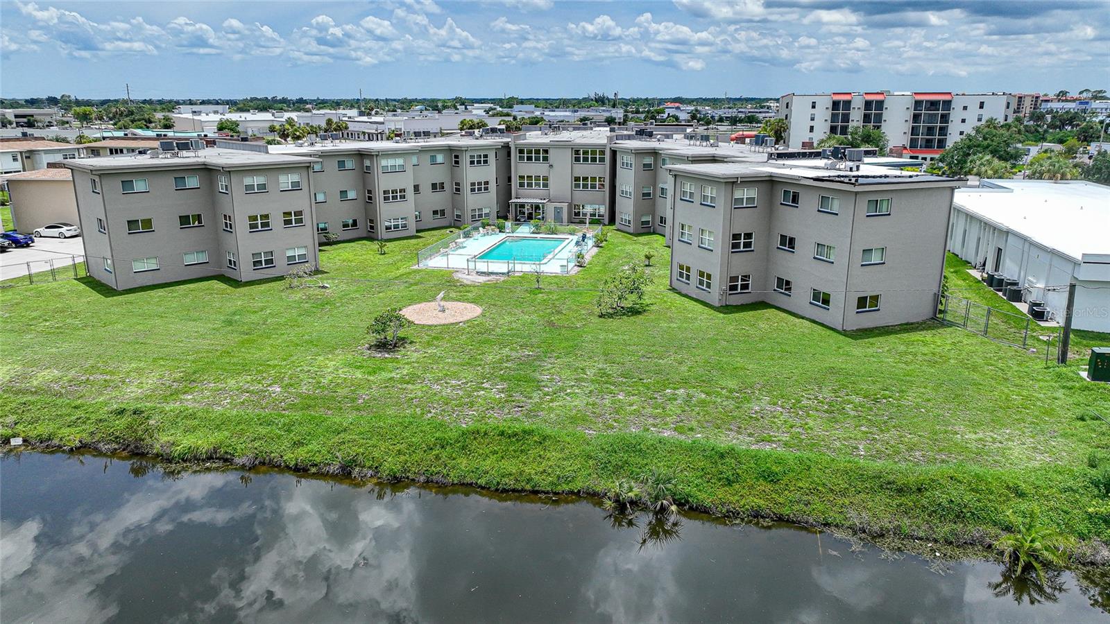 Image 20 of 21 For 3100 Harbor Boulevard 315