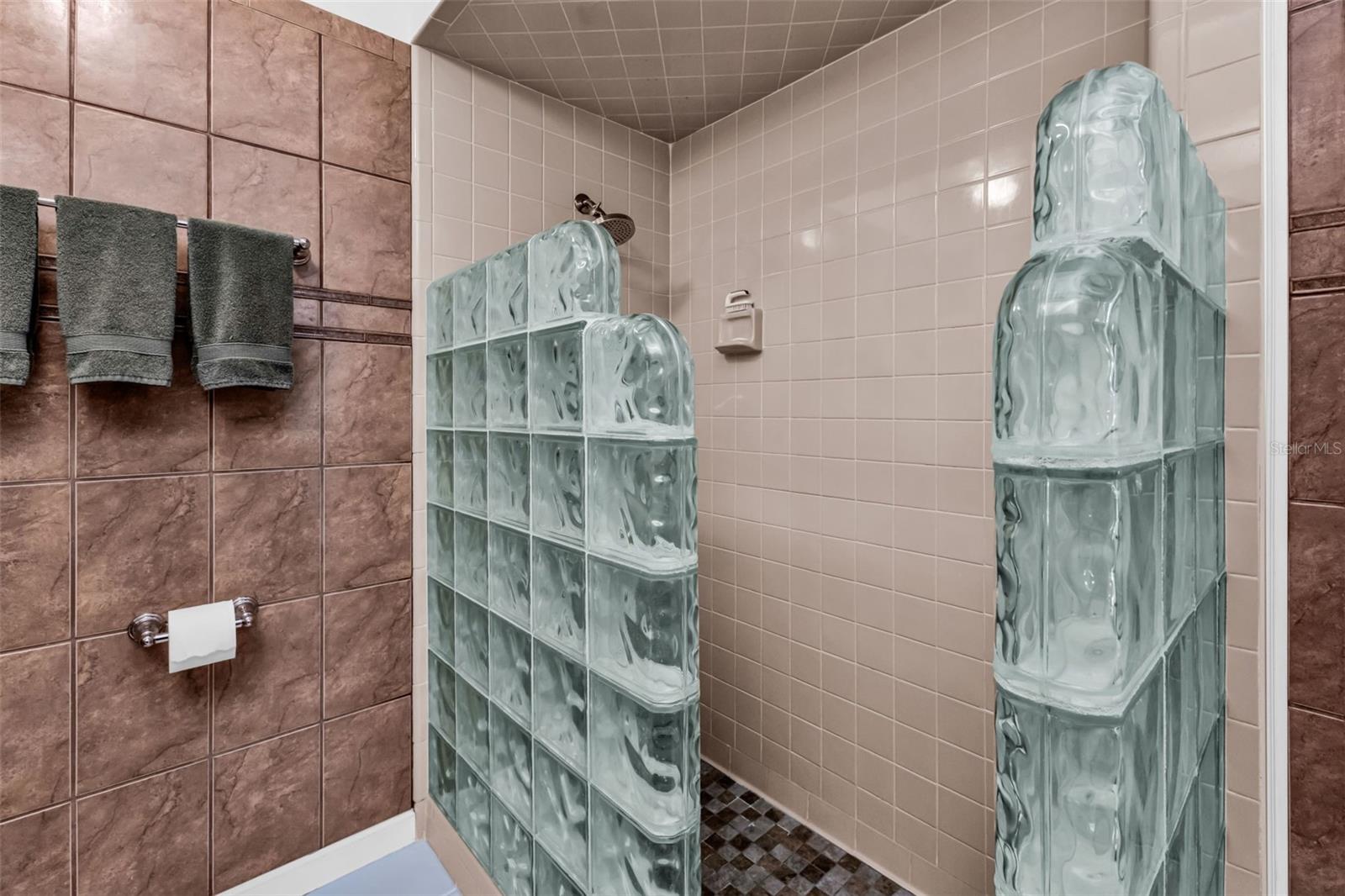Image 22 of 40 For 1565 San Marino Court