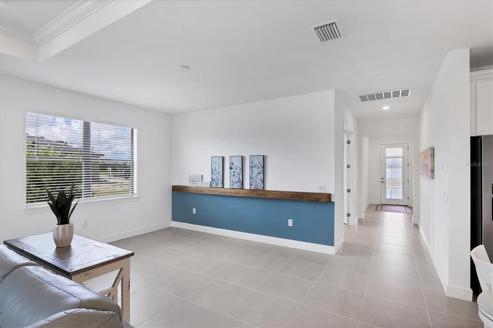 Image 20 of 63 For 4400 Lakeside Grove Place