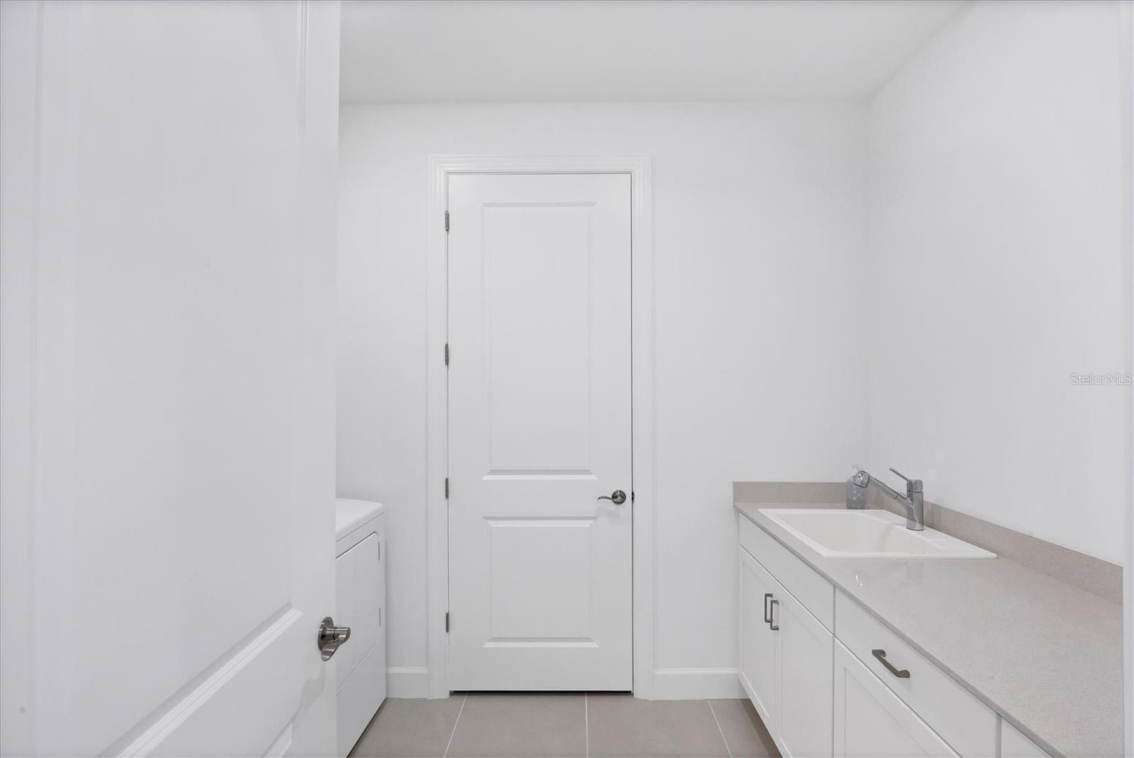 Image 37 of 63 For 4400 Lakeside Grove Place