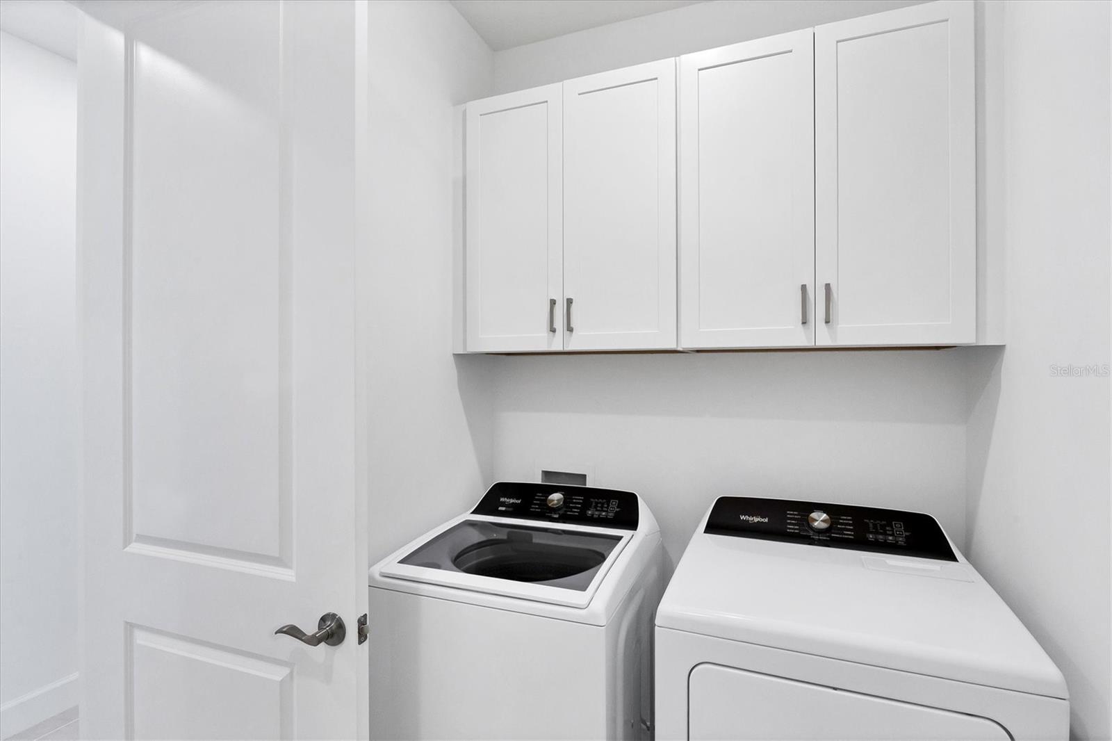 Image 38 of 63 For 4400 Lakeside Grove Place