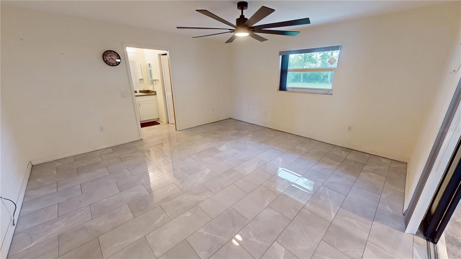 Image 18 of 30 For 25337 Durango Court