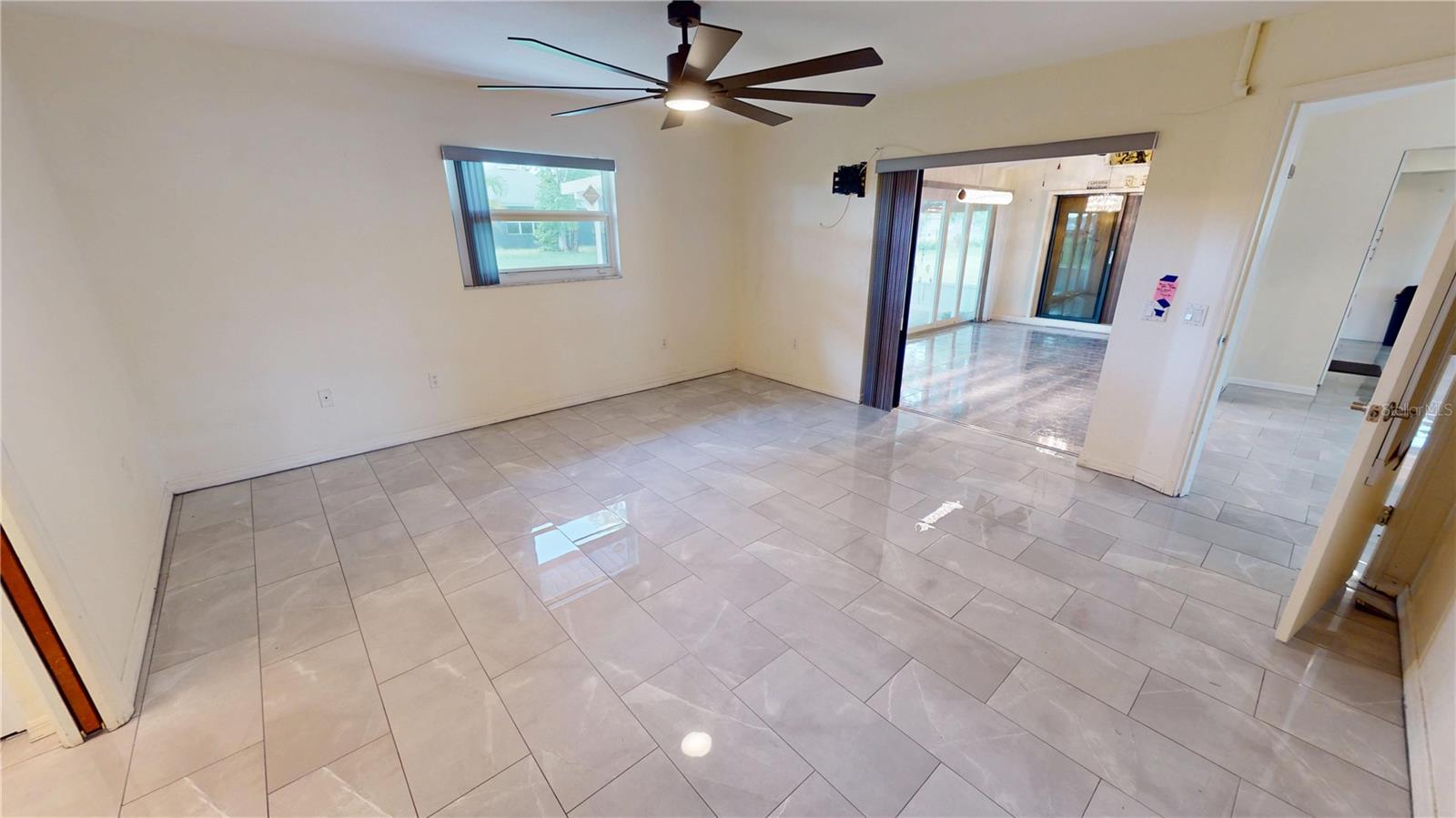 Image 19 of 30 For 25337 Durango Court