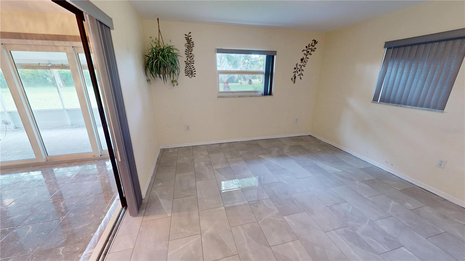 Image 21 of 30 For 25337 Durango Court