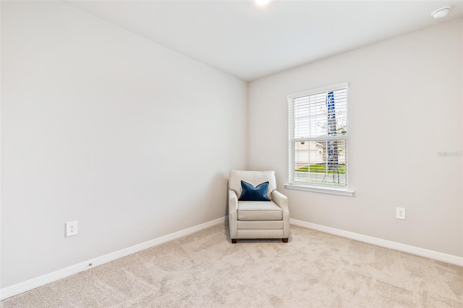 Image 12 of 32 For 16417 Bridle Ridge Street