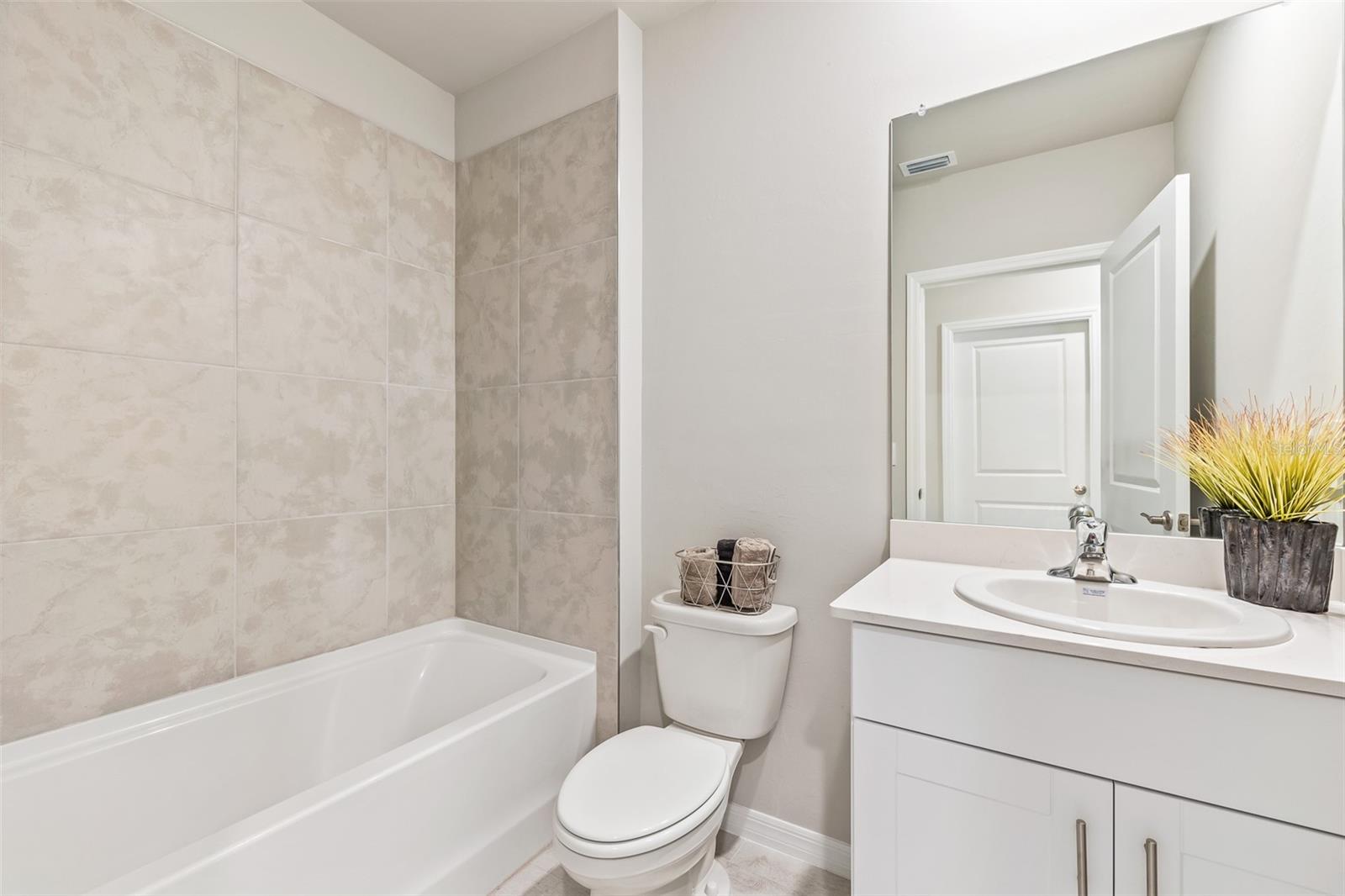 Image 16 of 32 For 16417 Bridle Ridge Street