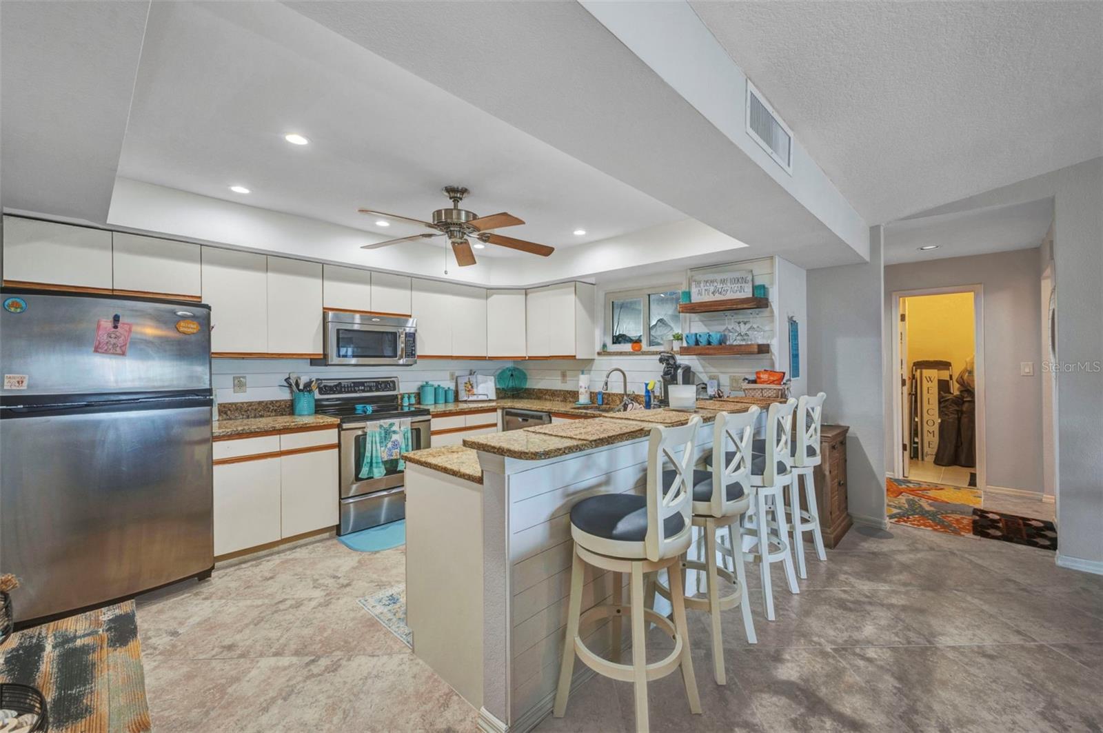 Image 10 of 43 For 240 Lewis Circle 124