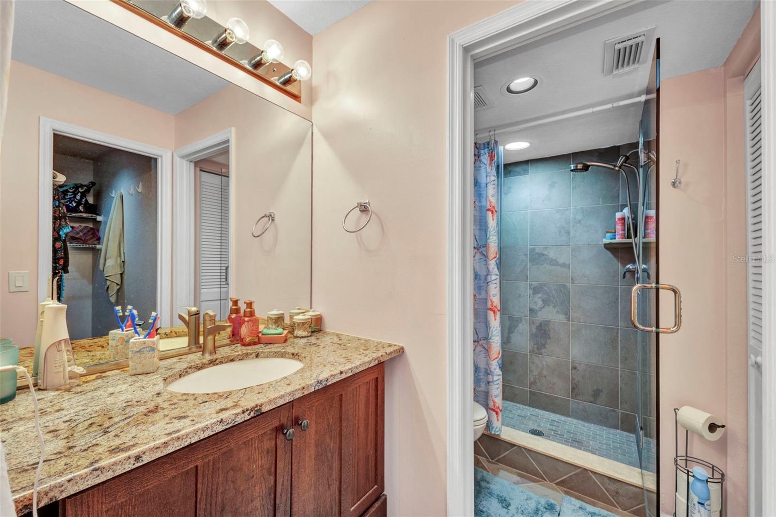 Image 18 of 43 For 240 Lewis Circle 124