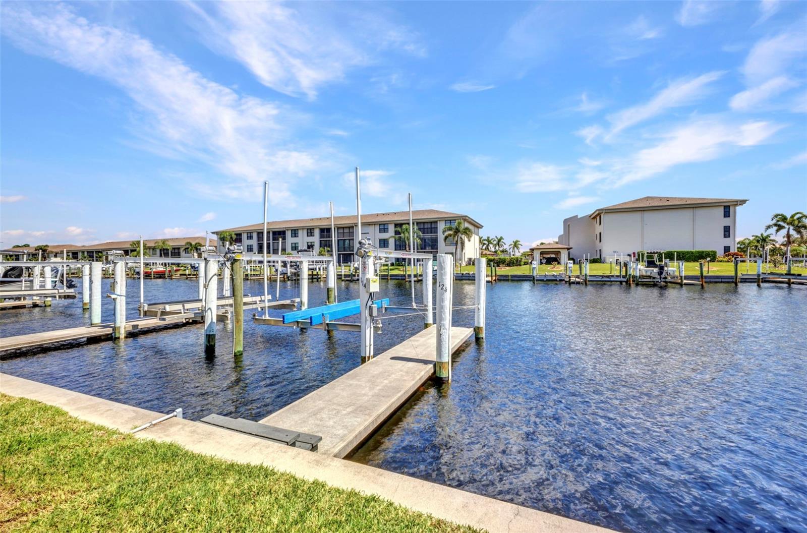 Image 32 of 43 For 240 Lewis Circle 124