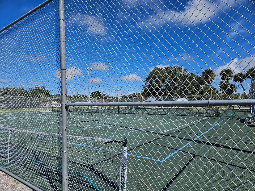 Image 29 of 41 For 2459 Cushing Drive