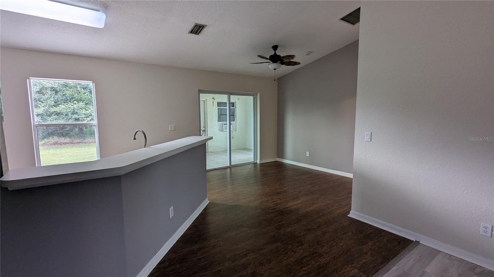 Image 7 of 41 For 2459 Cushing Drive