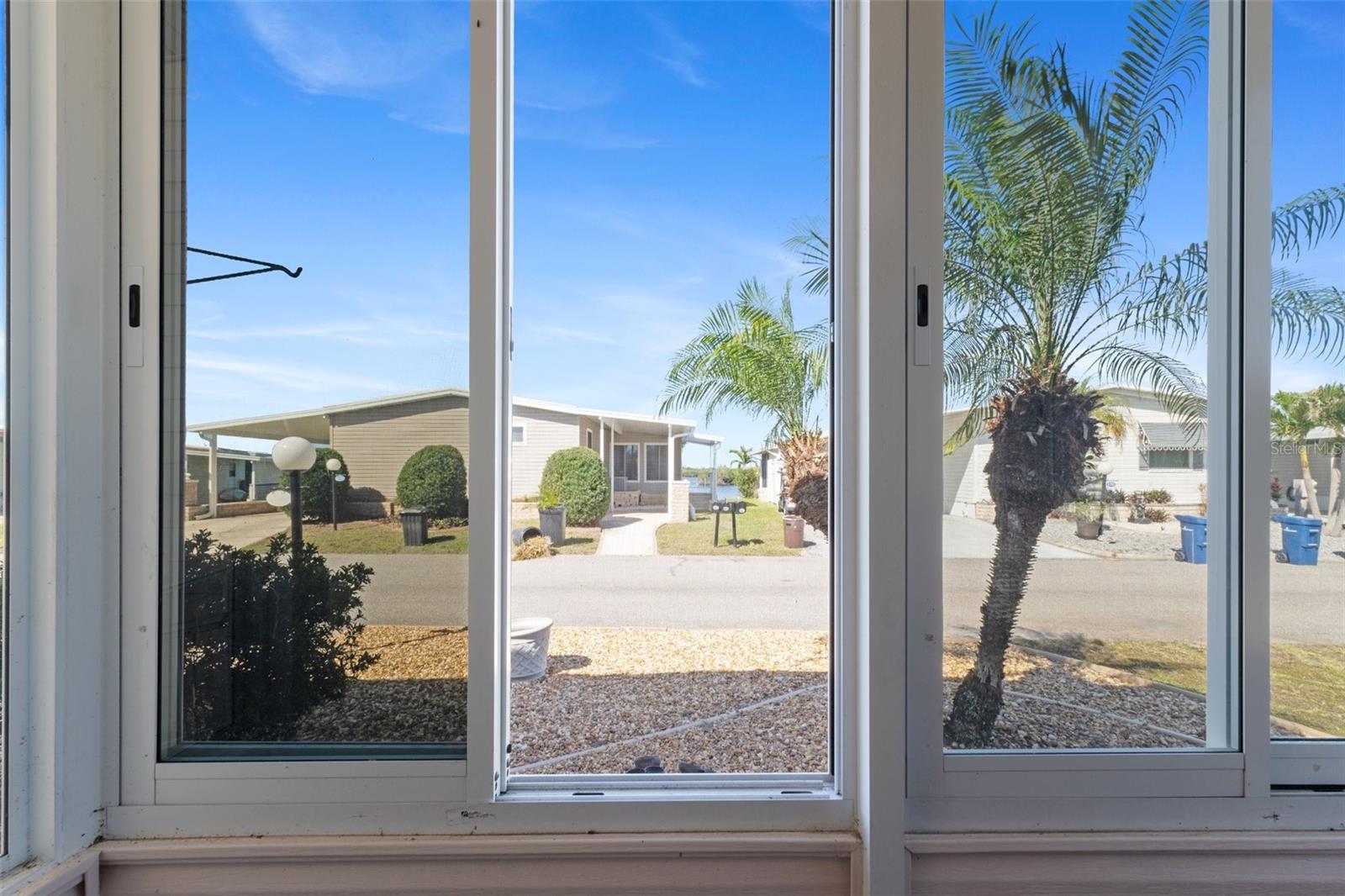 Image 18 of 82 For 175 Martinique Road