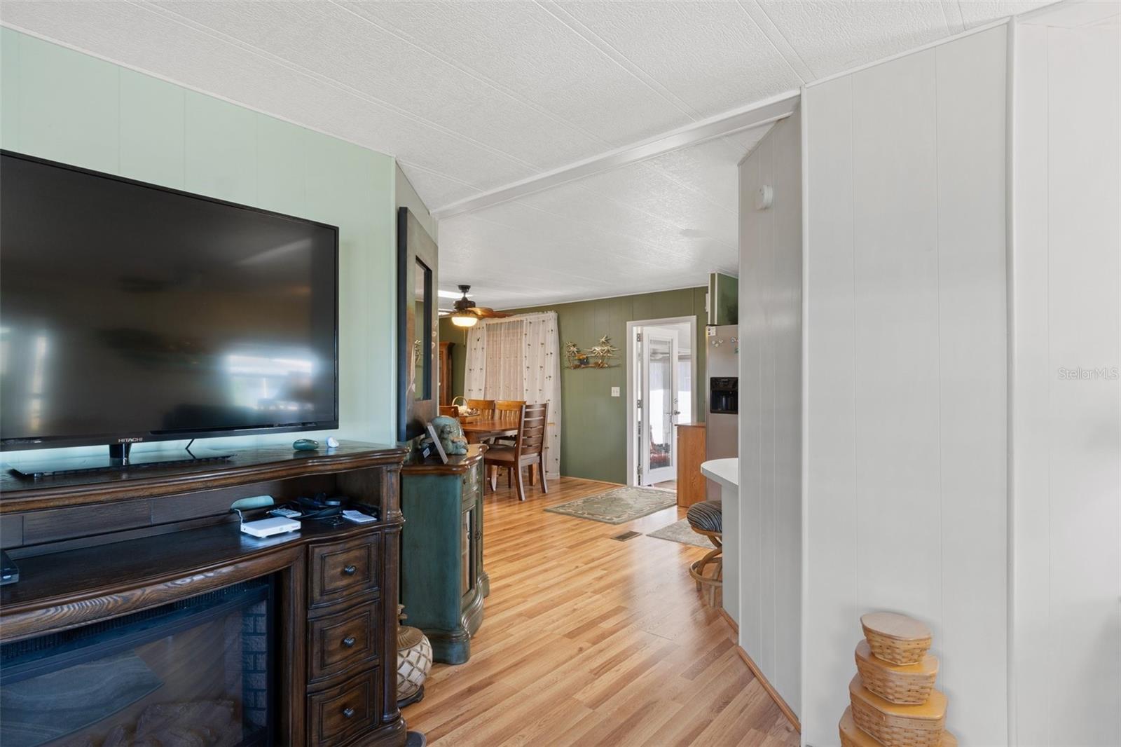 Image 23 of 82 For 175 Martinique Road