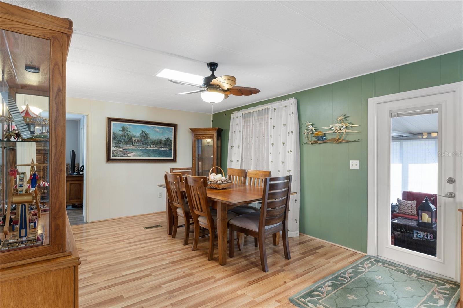 Image 25 of 82 For 175 Martinique Road