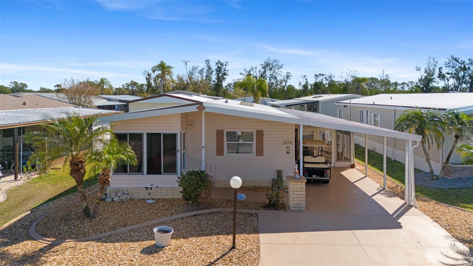 Image 7 of 82 For 175 Martinique Road