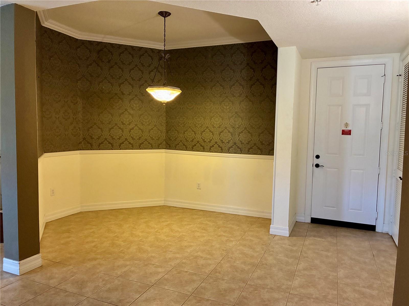 Image 6 of 62 For 98 Vivante Boulevard 98412
