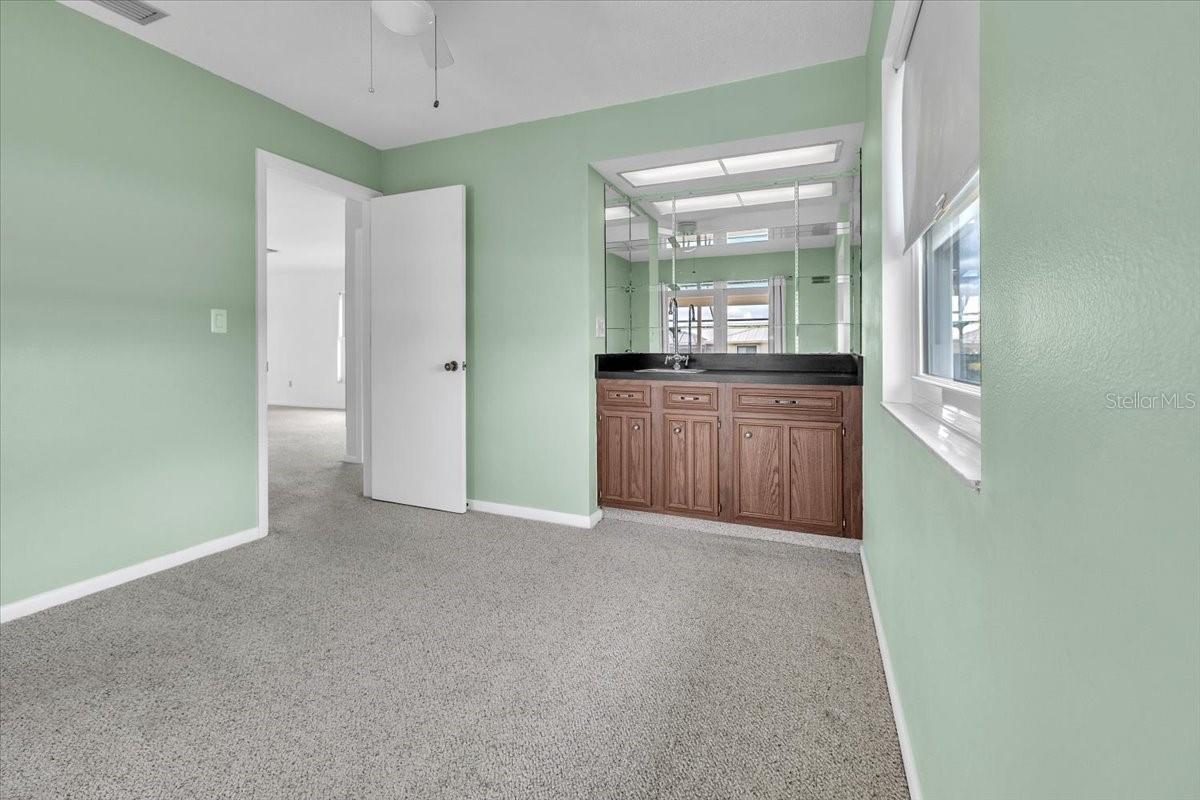 Image 22 of 40 For 907 Sidney Terrace Nw