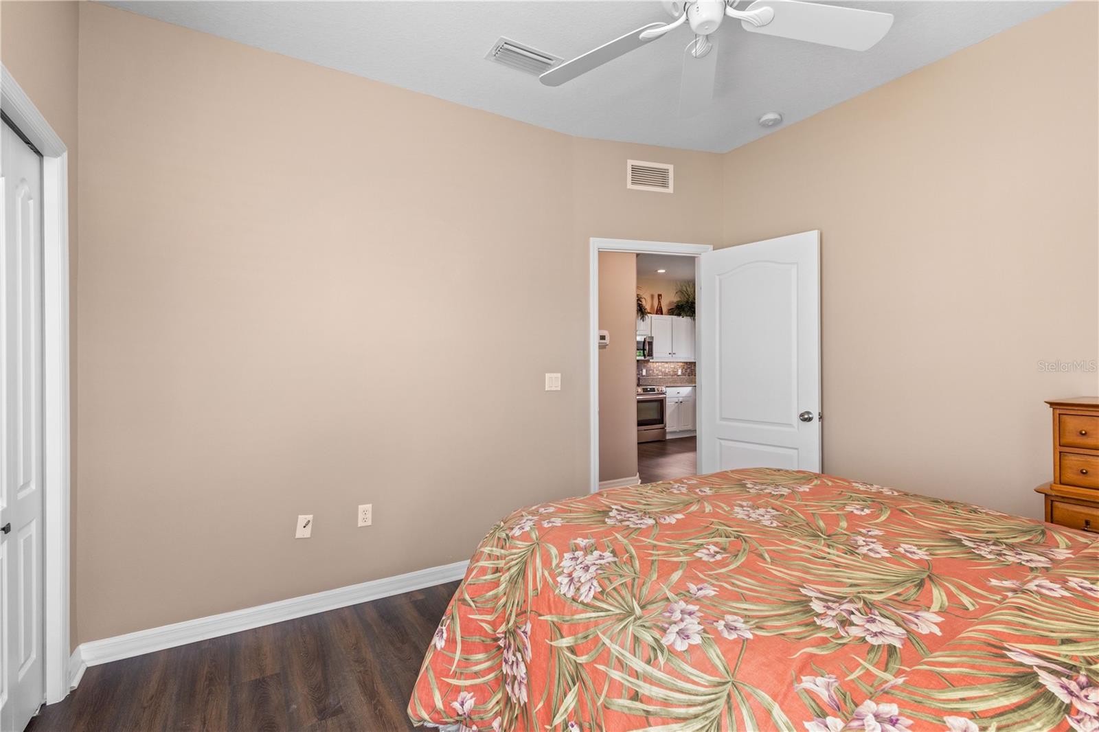 Image 32 of 57 For 5064 Whispering Oaks Drive