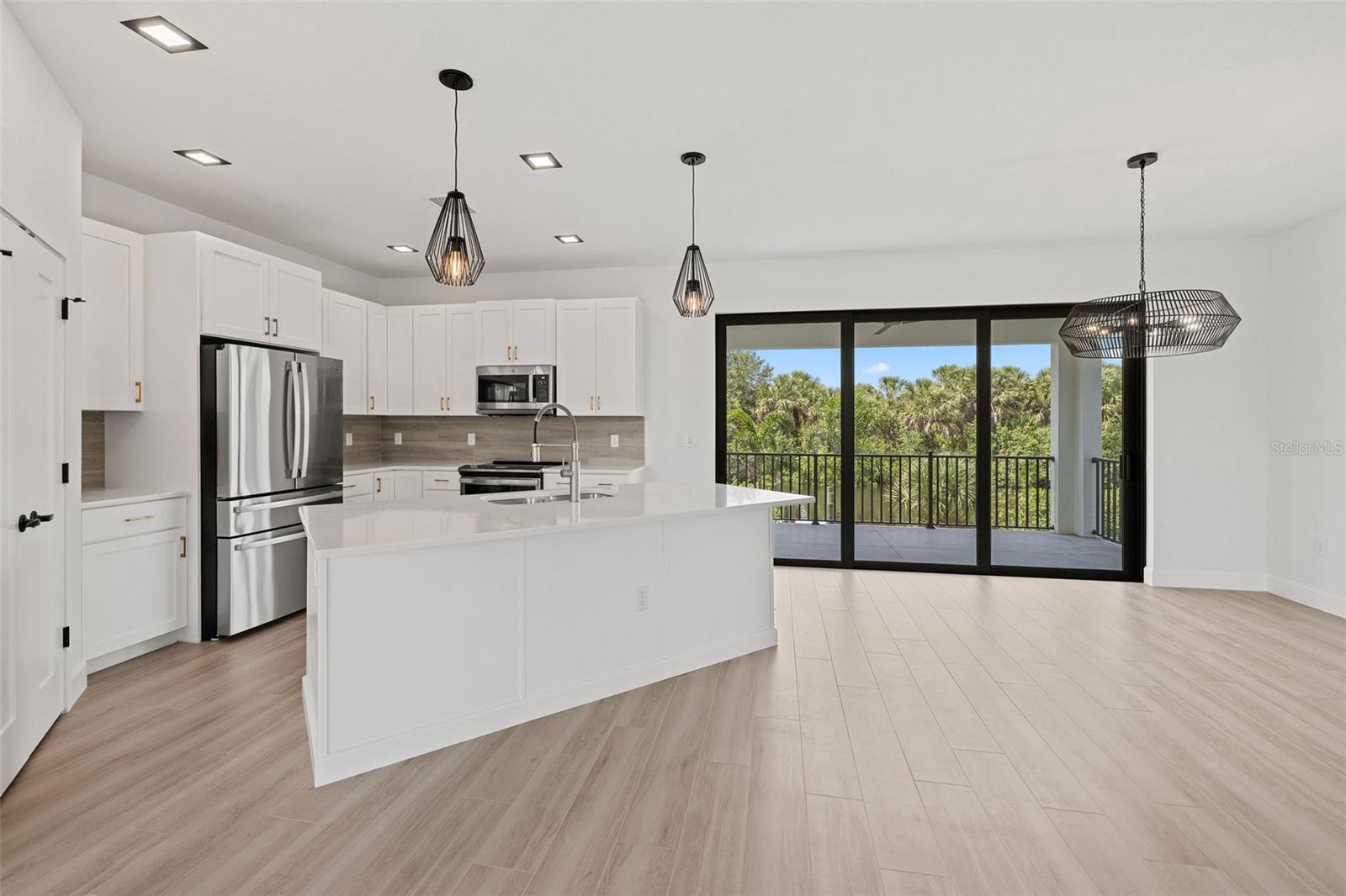 Image 12 of 49 For 18514 Ashcroft Circle