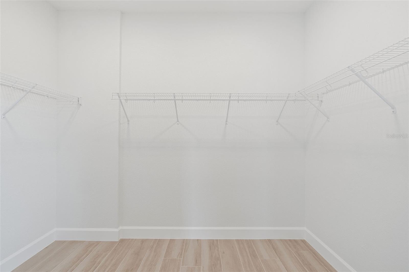 Image 28 of 49 For 18514 Ashcroft Circle