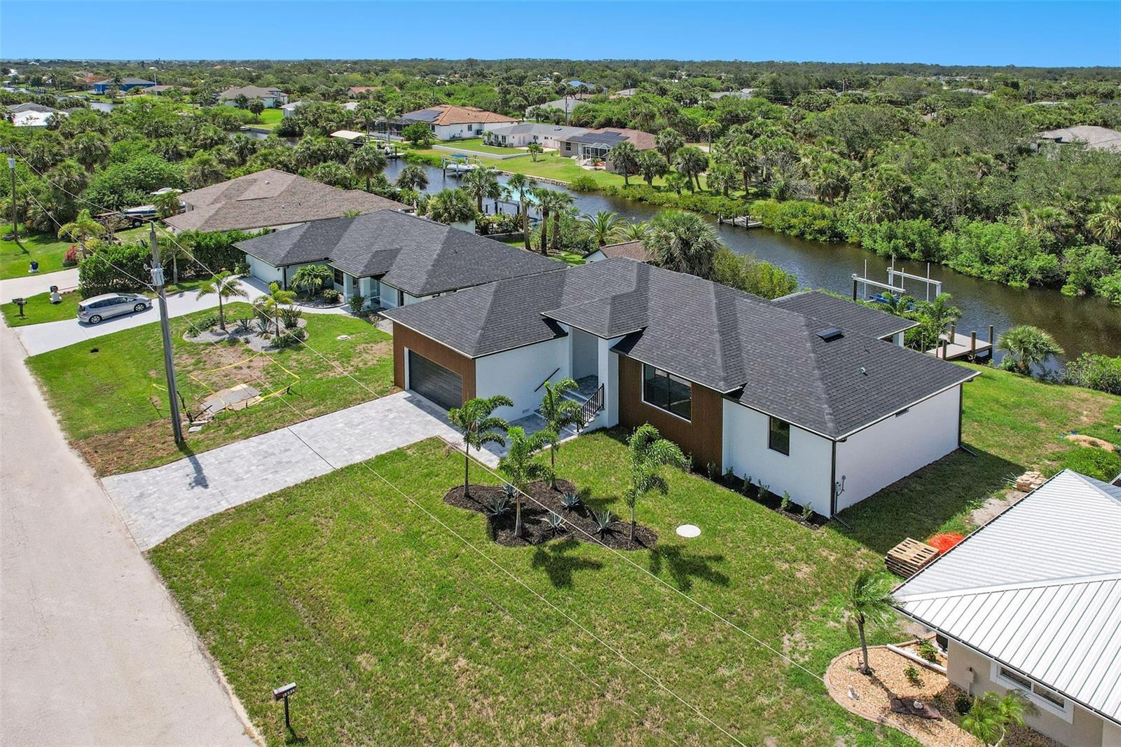 Image 3 of 49 For 18514 Ashcroft Circle