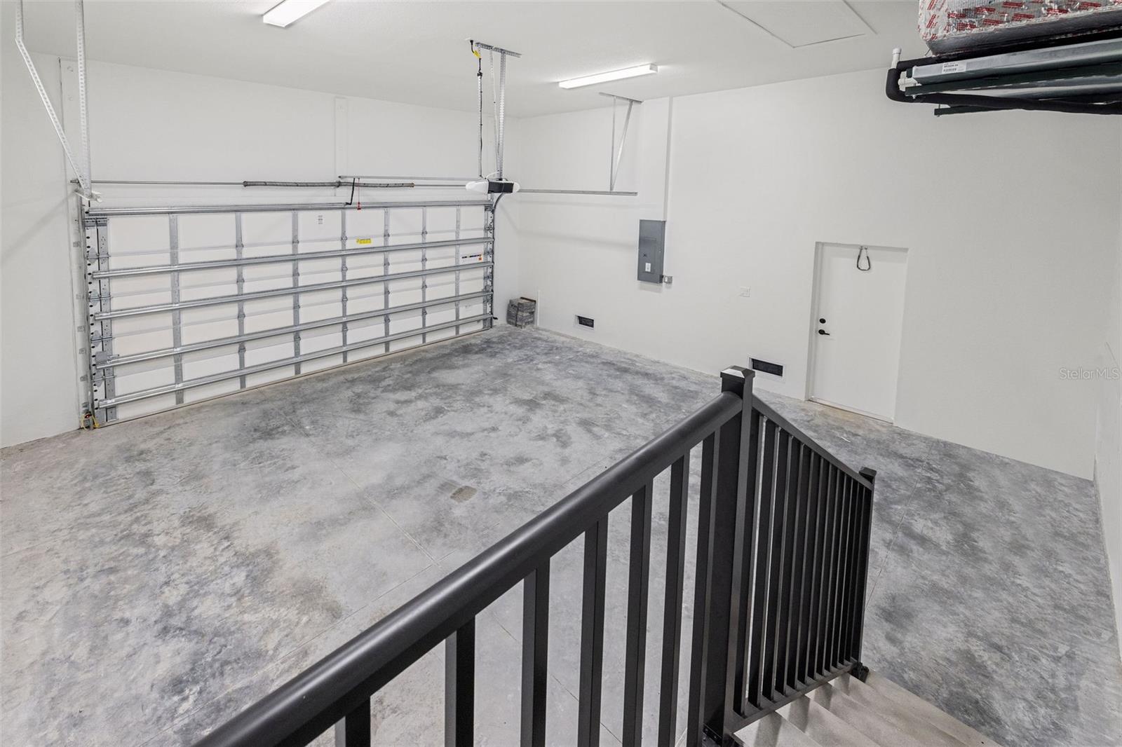 Image 39 of 49 For 18514 Ashcroft Circle