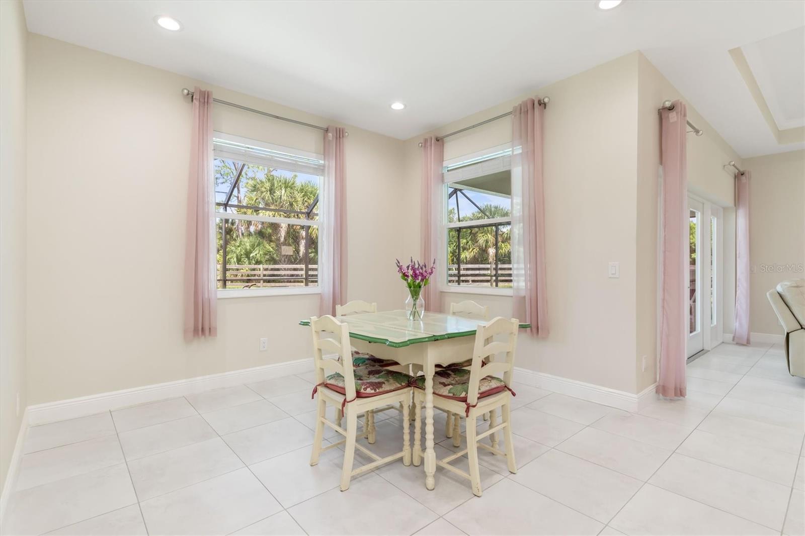 Image 17 of 31 For 1291 Gaucho Terrace