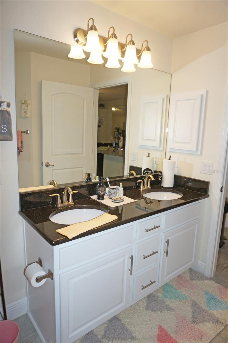 Image 26 of 49 For 501 San Cristobal Avenue