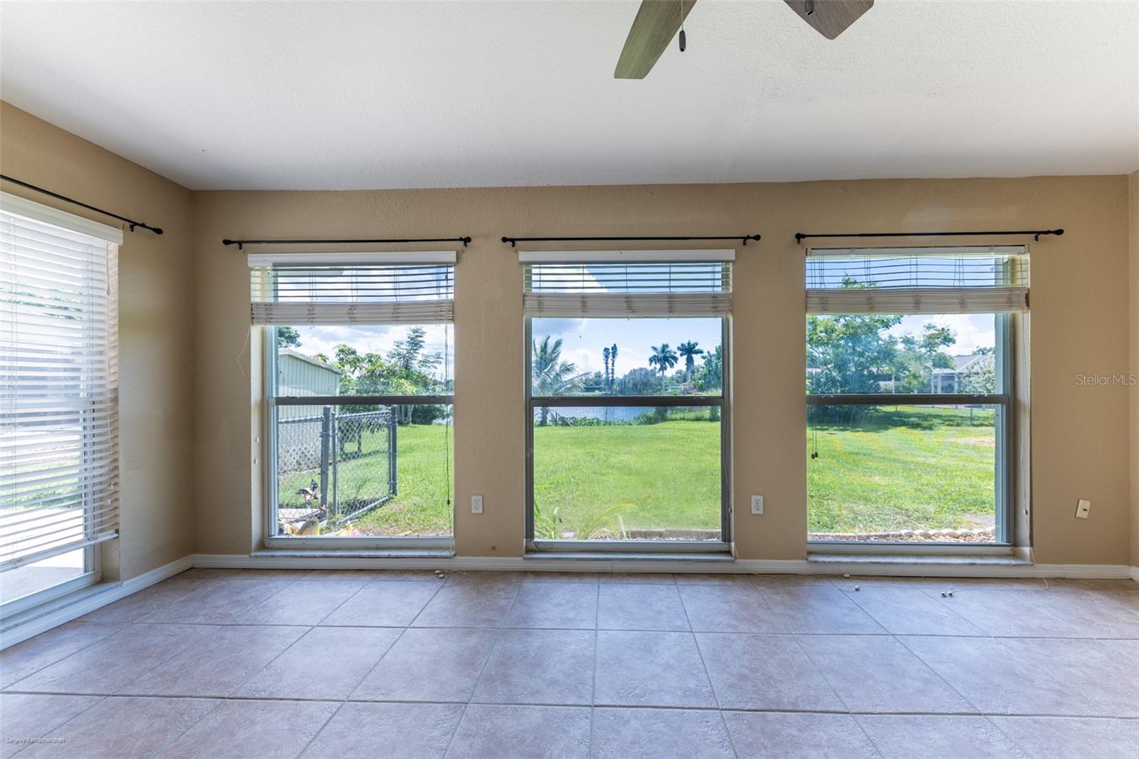 Image 32 of 54 For 2498 Abscott Street