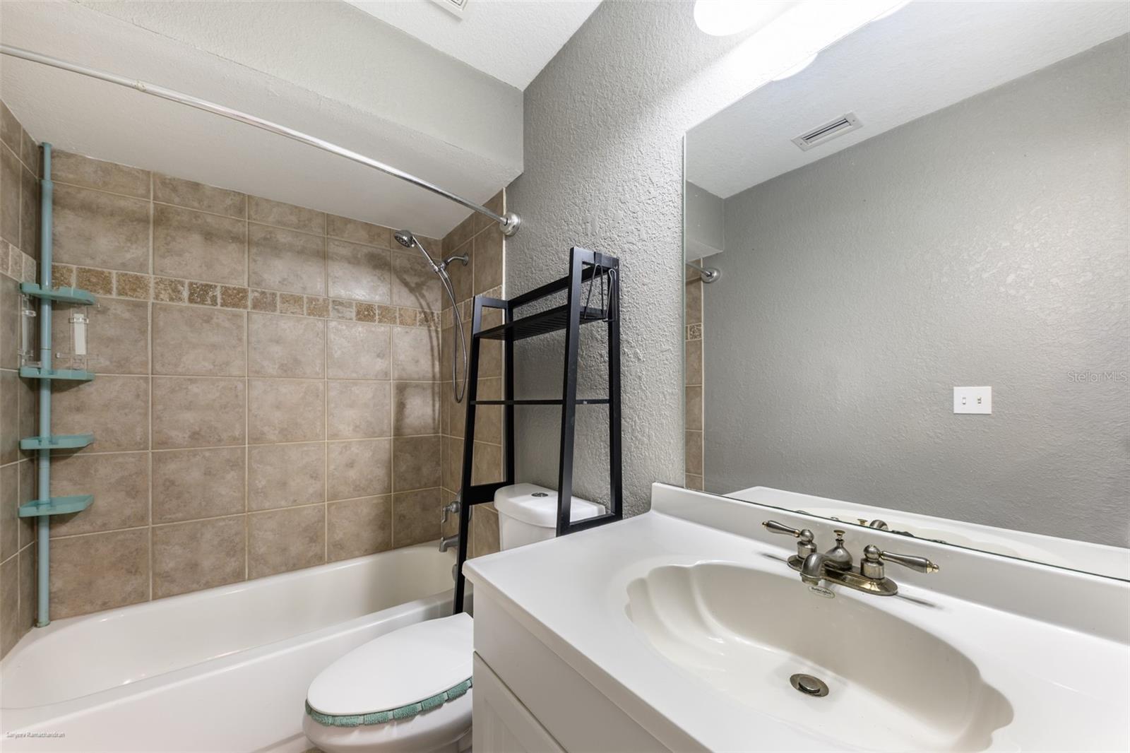 Image 40 of 54 For 2498 Abscott Street