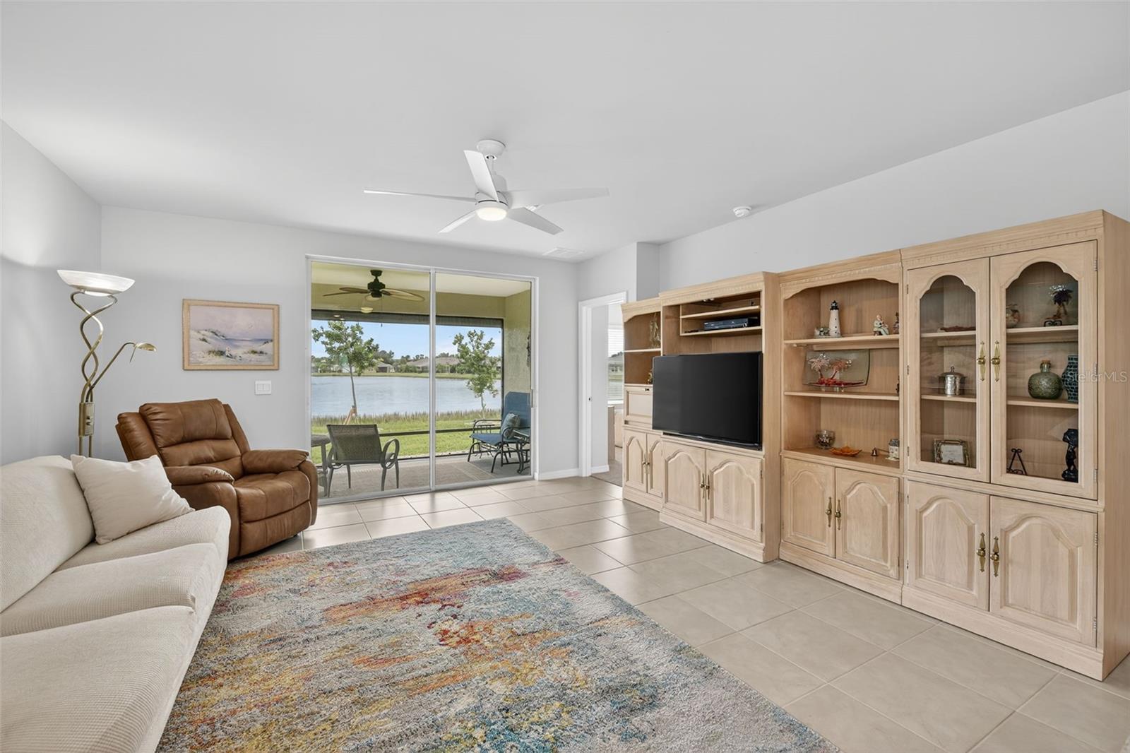Image 18 of 72 For 25201 Lenox Circle