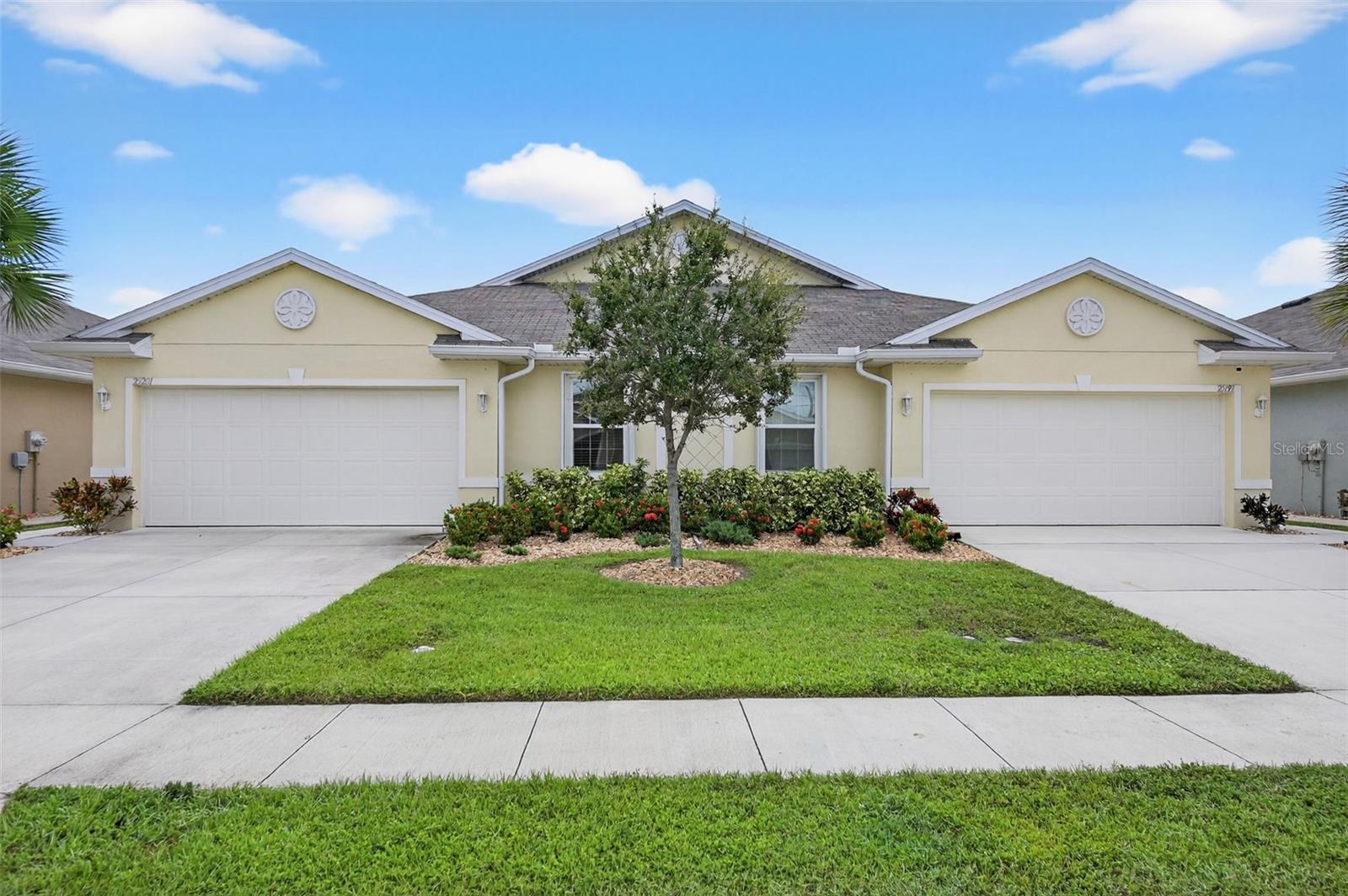 Image 3 of 72 For 25201 Lenox Circle