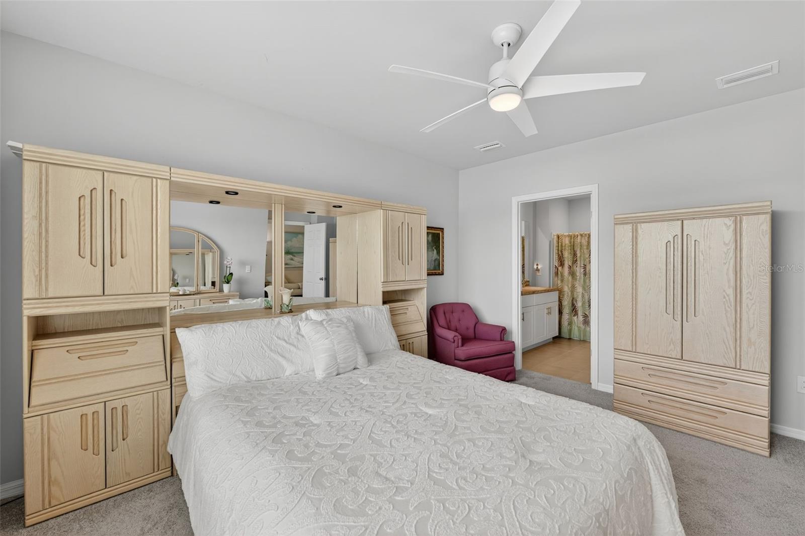 Image 31 of 72 For 25201 Lenox Circle