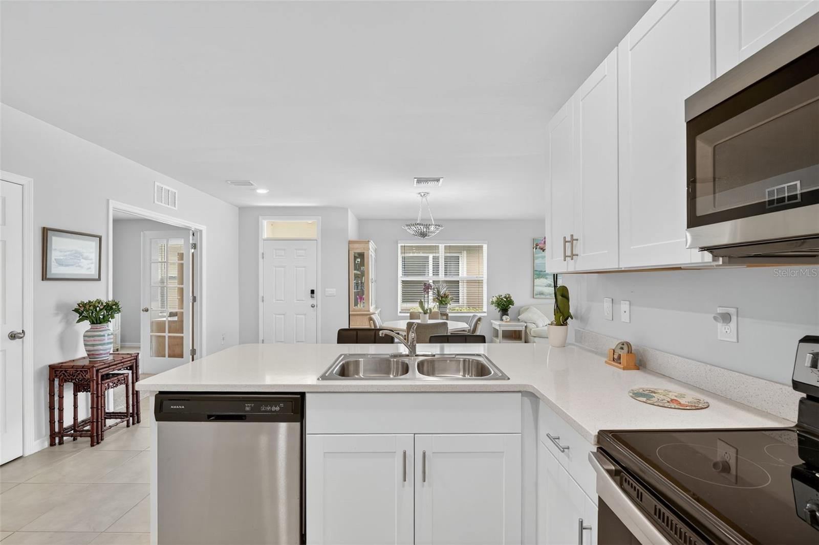 Image 33 of 72 For 25201 Lenox Circle
