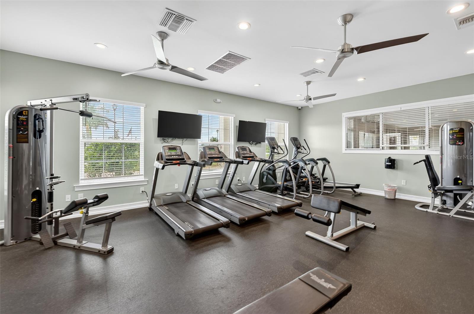 Image 62 of 72 For 25201 Lenox Circle