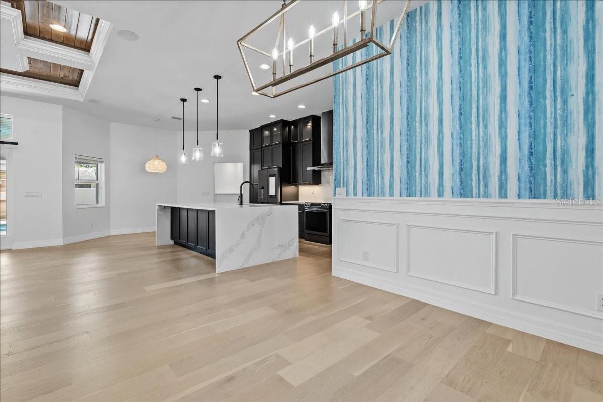 Image 16 of 86 For 2415 Price Boulevard