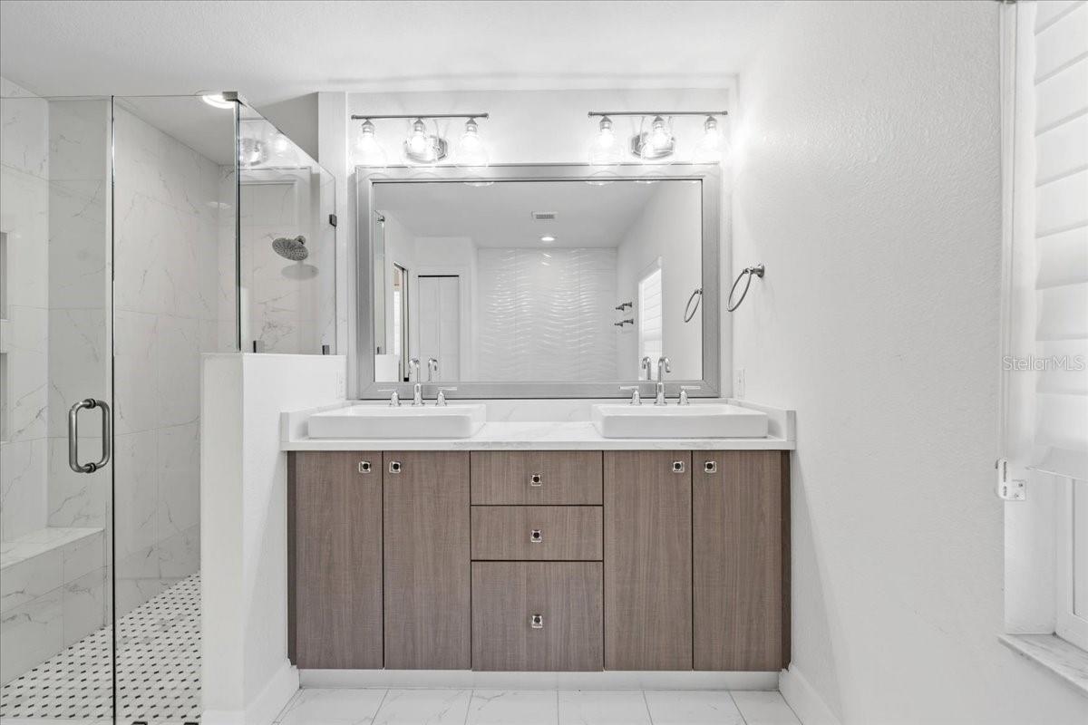 Image 37 of 86 For 2415 Price Boulevard