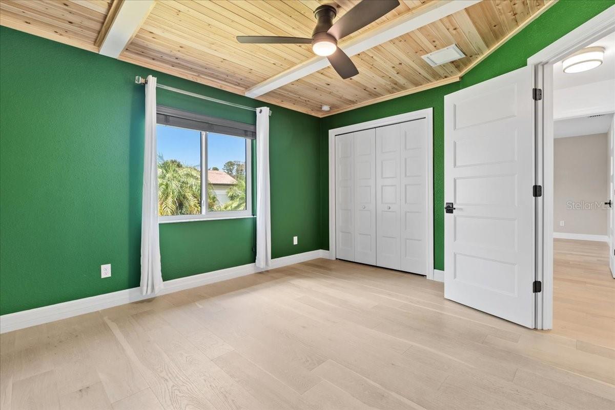 Image 42 of 86 For 2415 Price Boulevard