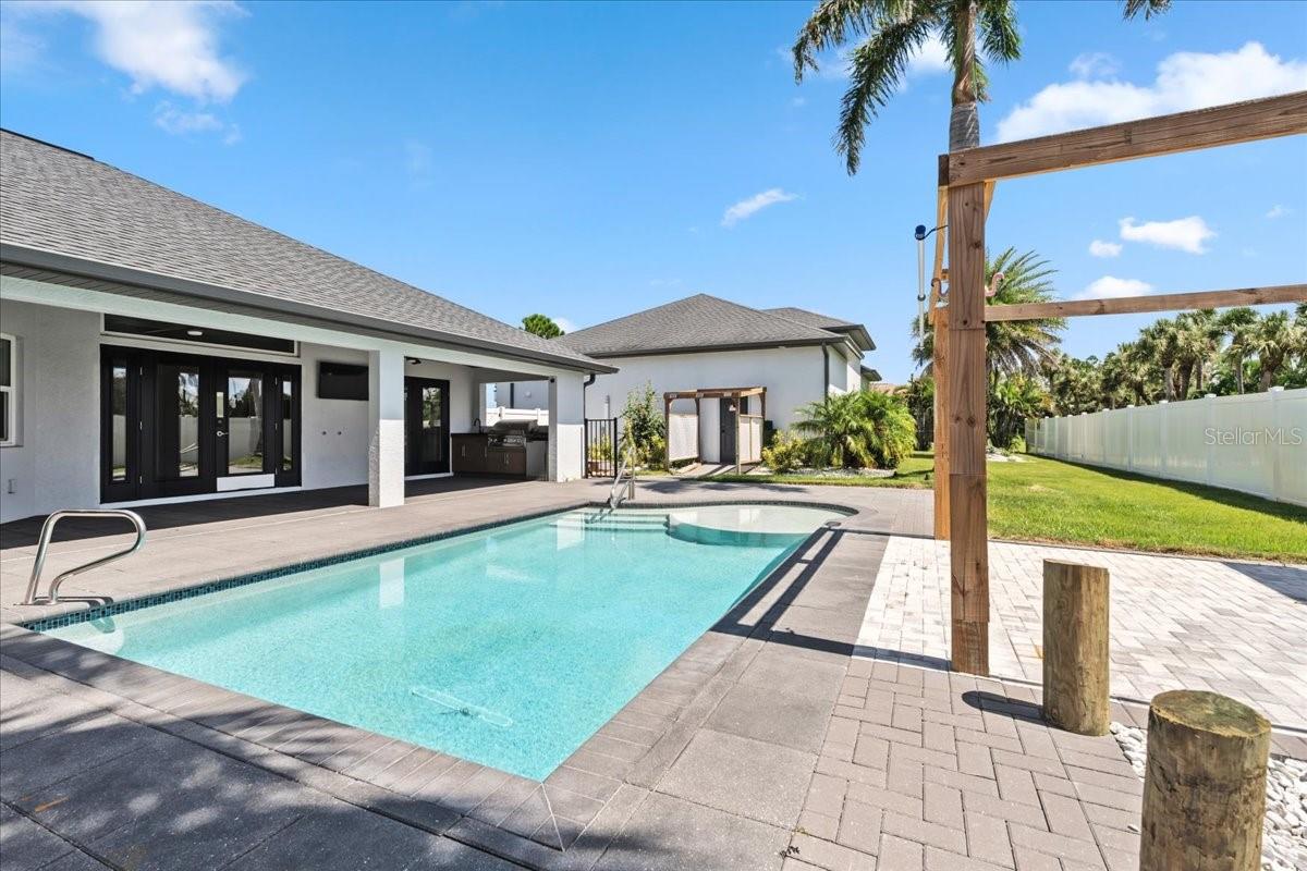 Image 66 of 86 For 2415 Price Boulevard