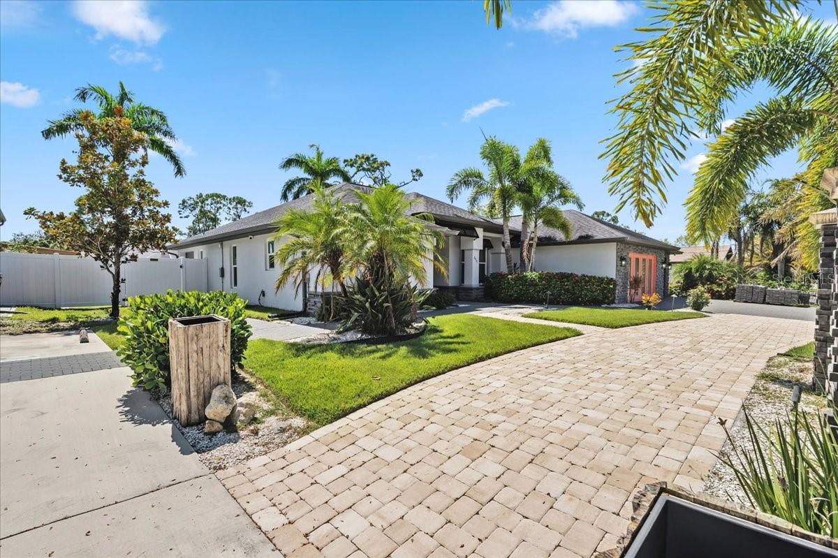 Image 80 of 86 For 2415 Price Boulevard